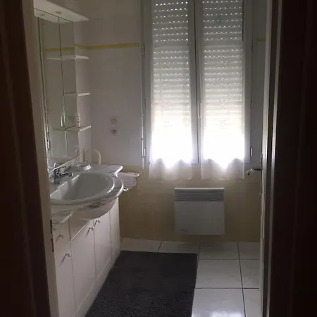 Holiday home De Charme Aux Portes De Castillon La Bataille Lamothe-Montravel
